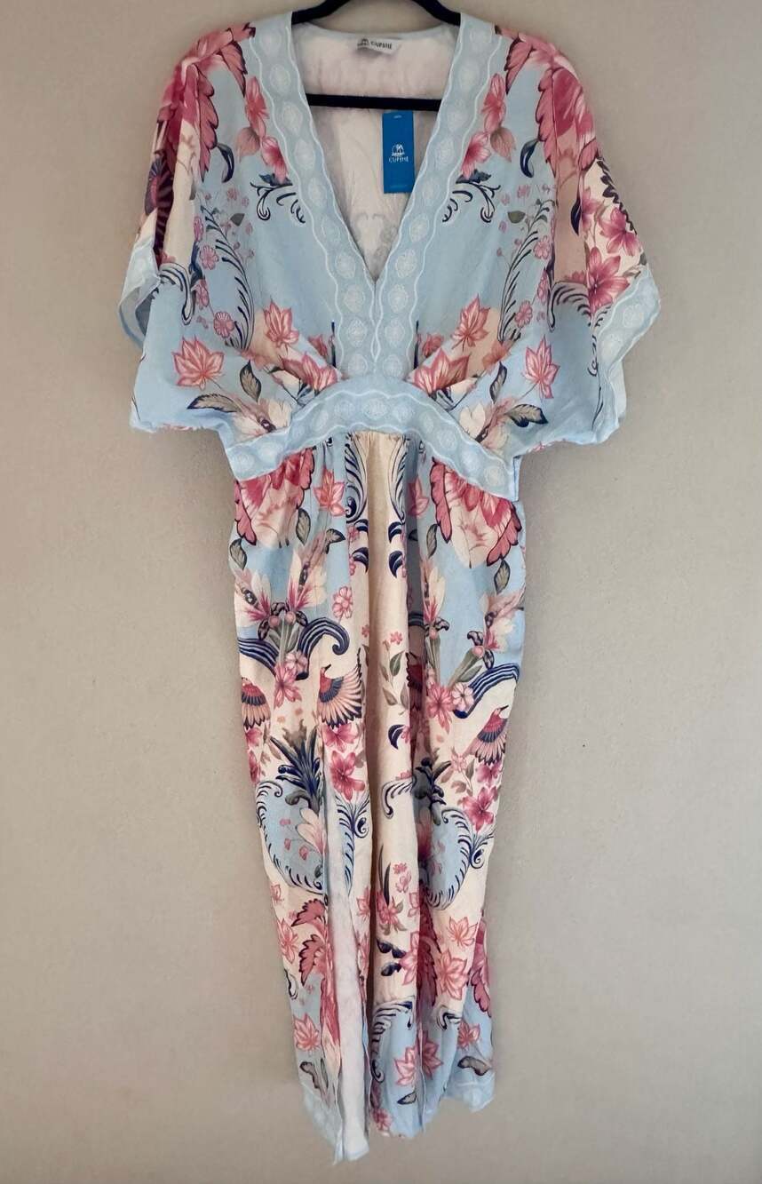 CUPSHE Watercolor Morning Floral V-Neck Smocked Maxi Dress with Side Slits - Picture 3 of 9